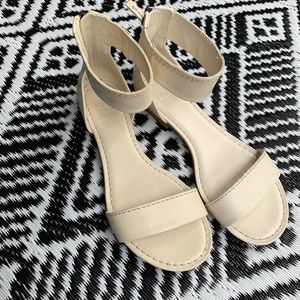 Frye’s Carson Ankle Zip Sandal - Size 7.5
